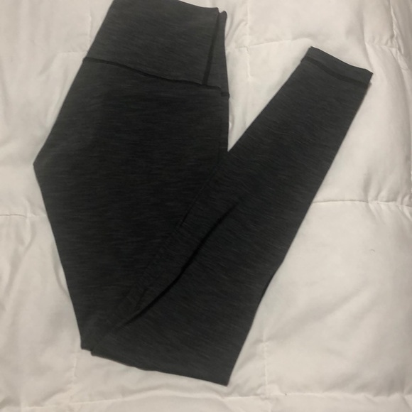 LULULEMON dark grey color leggings SIZE8 - Picture 1 of 4